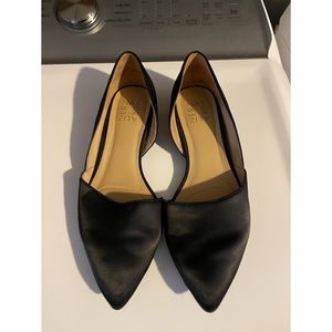 Naturalizer Pointed Toe Satin Flats. Size 8.5